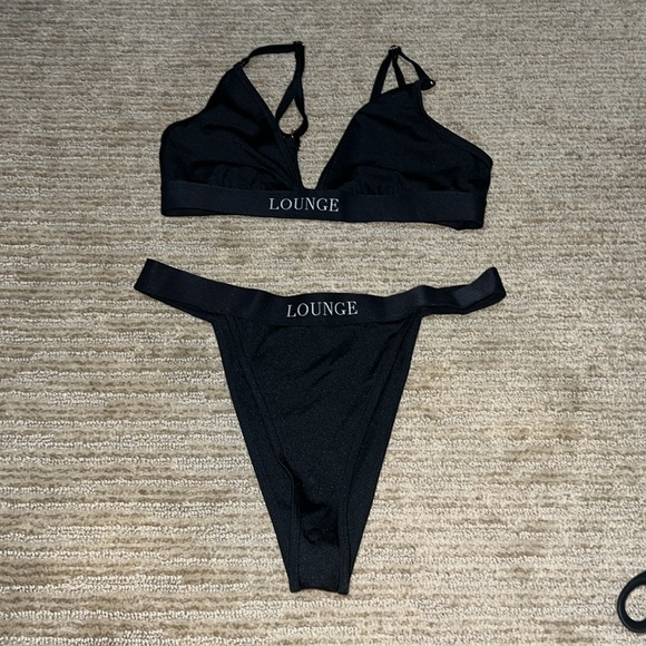 Lounge Bikini - Picture 2 of 4